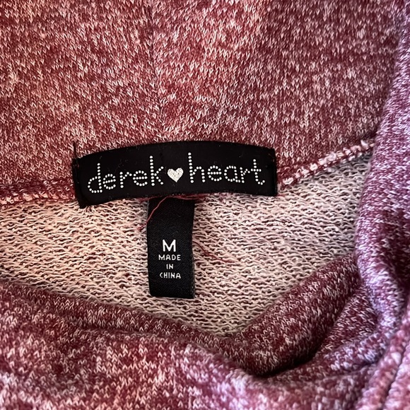 Derek Heart Long Sleeve Pullover Cowl Neck Top - Picture 4 of 6